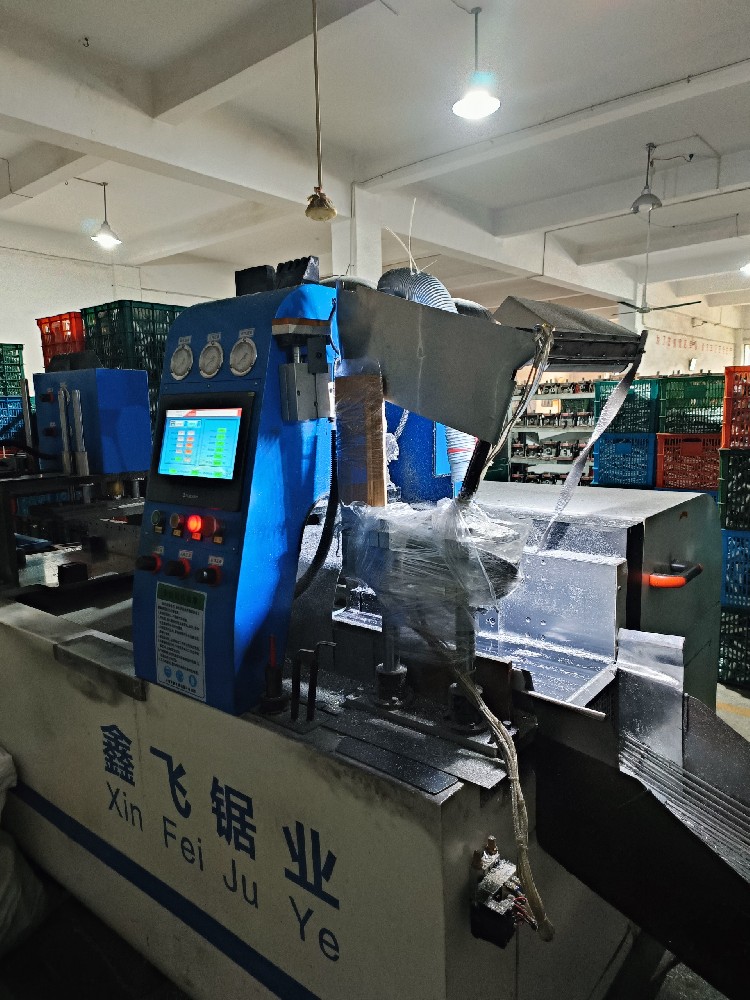 Pipe Cutting Machine